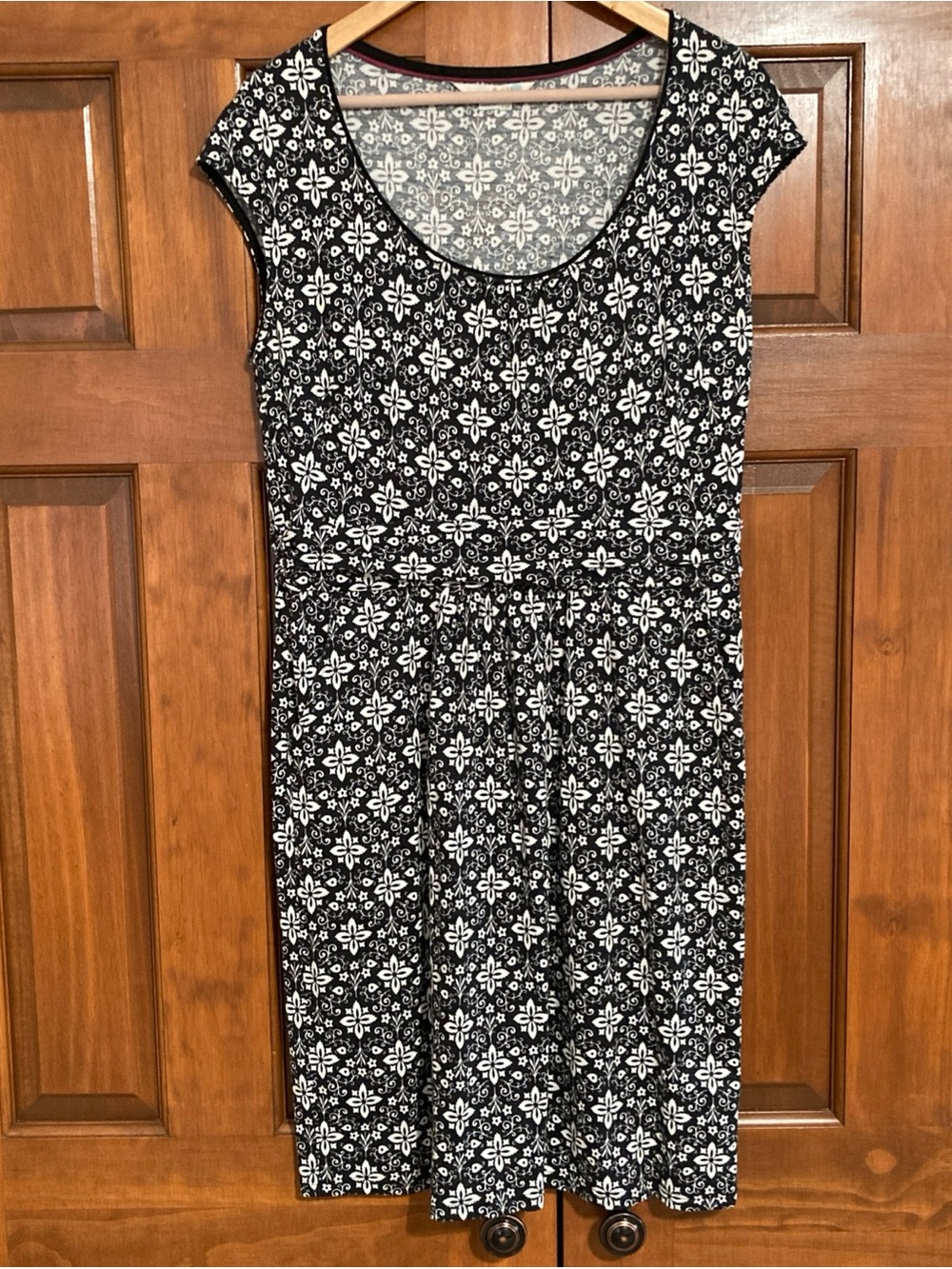 Boden Margot Black and White Floral-Midi jersey Dress women’s size 10